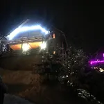 сім вітрів 度假居 *
